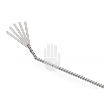 Fan retractor 